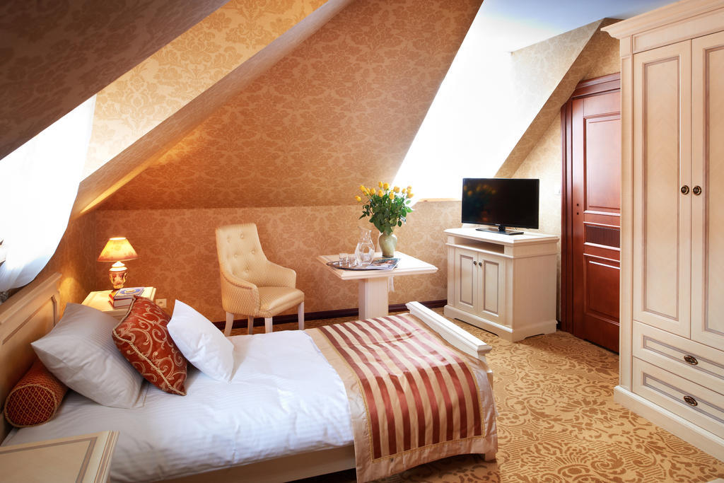 Palac Zelechow Spa & Wellness Экстерьер фото