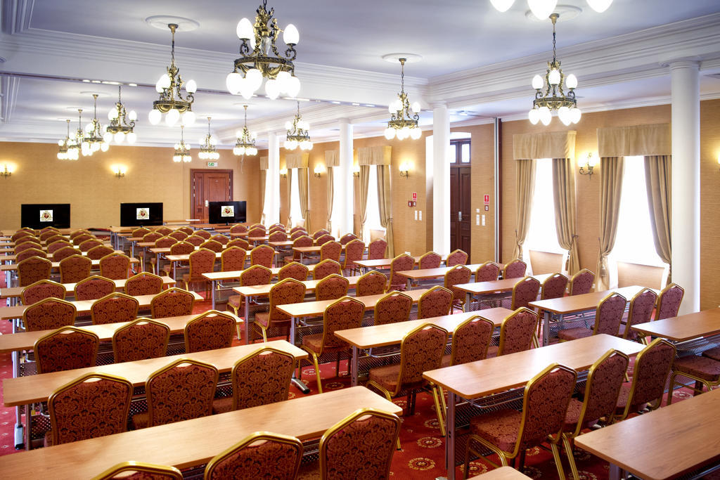 Palac Zelechow Spa & Wellness Экстерьер фото